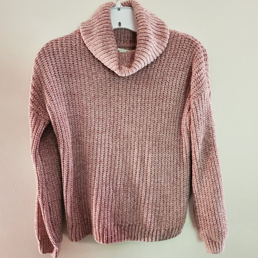 NWT Super Soft Pink Rose Turtleneck Sweater - Picture 1 of 6